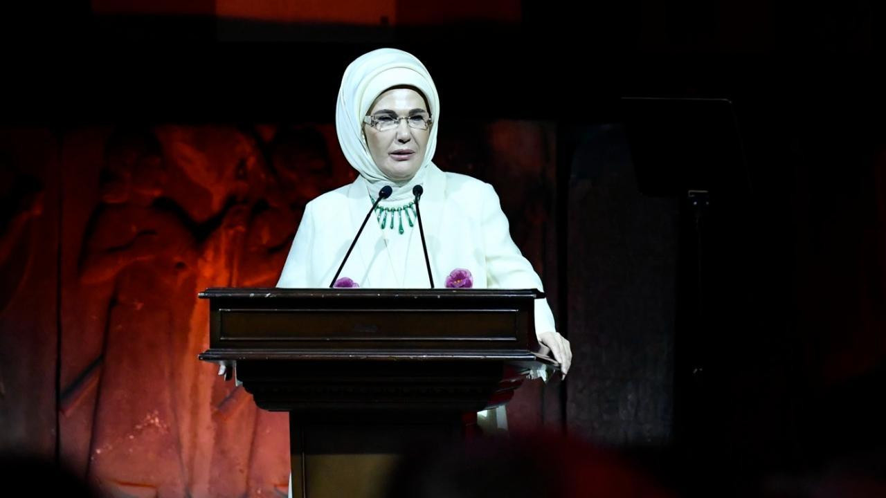Emine Erdoğan'dan "5. İstanbul Eğitim Zirvesi" paylaşımı