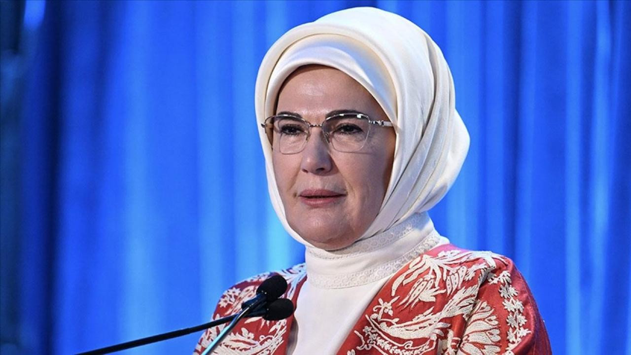 Emine Erdoğan'dan 'Dünya İnsan Hakları Günü' paylaşımı