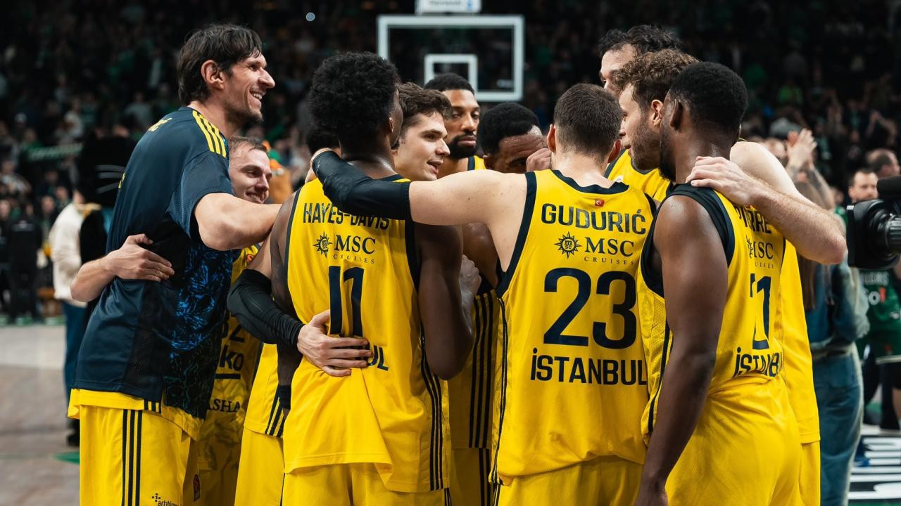 EuroLeague'de lider Fenerbahçe Bologna deplasmanında