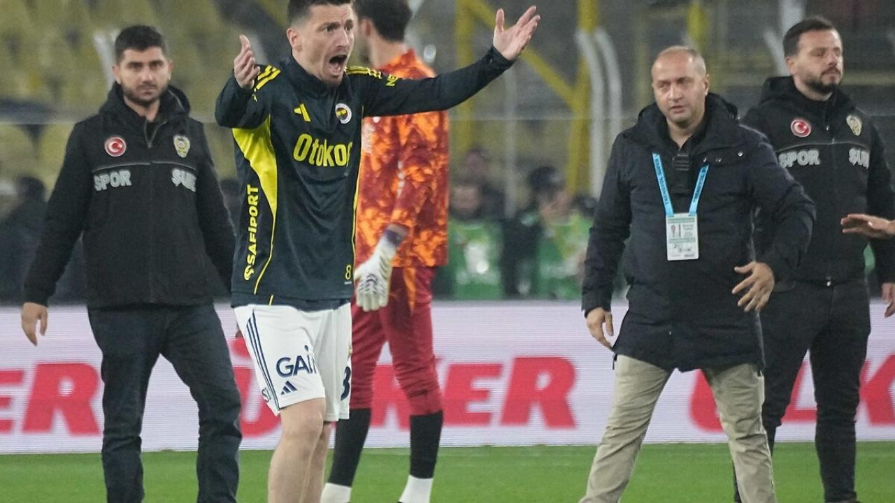 Fenerbahçe kaptanı Mert Hakan Yandaş aylık gelirini açıkladı