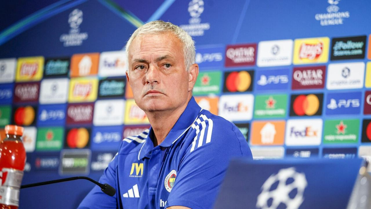 Fenerbahçe'nin Türk yıldızı Polonya'ya gidiyor: Mourinho'nun prensiydi