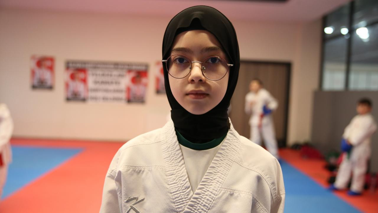 Saçları dökülen İmam Hatipli Dilara'ya 'karateyi' tavsiye ettiler: Şampiyon olabilir