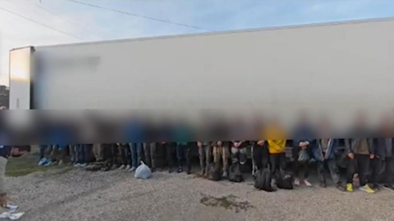 Sivas’ta 14 ayrı operasyonda 83 kaçak göçmen yakalandı