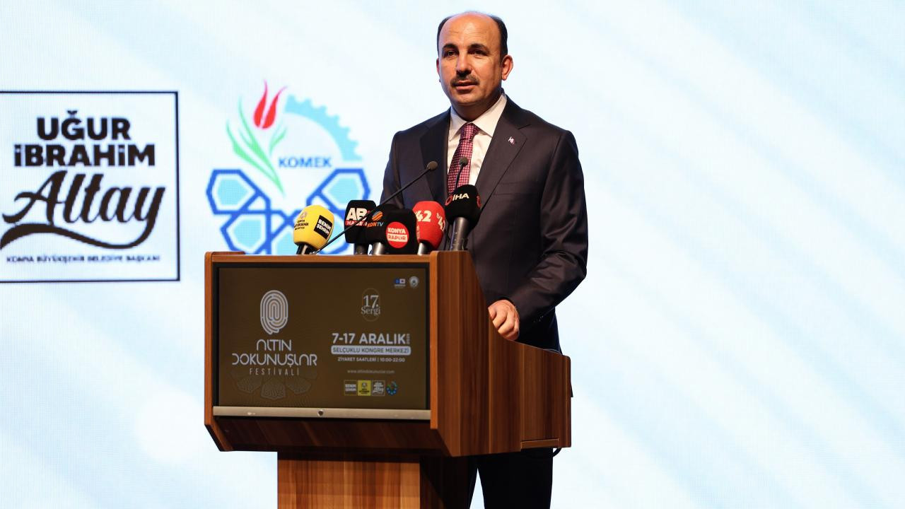 Vali Akın ile Başkan Altay, 17. Altın Dokunuşlar Festivali ve Gazze kermesini açtı